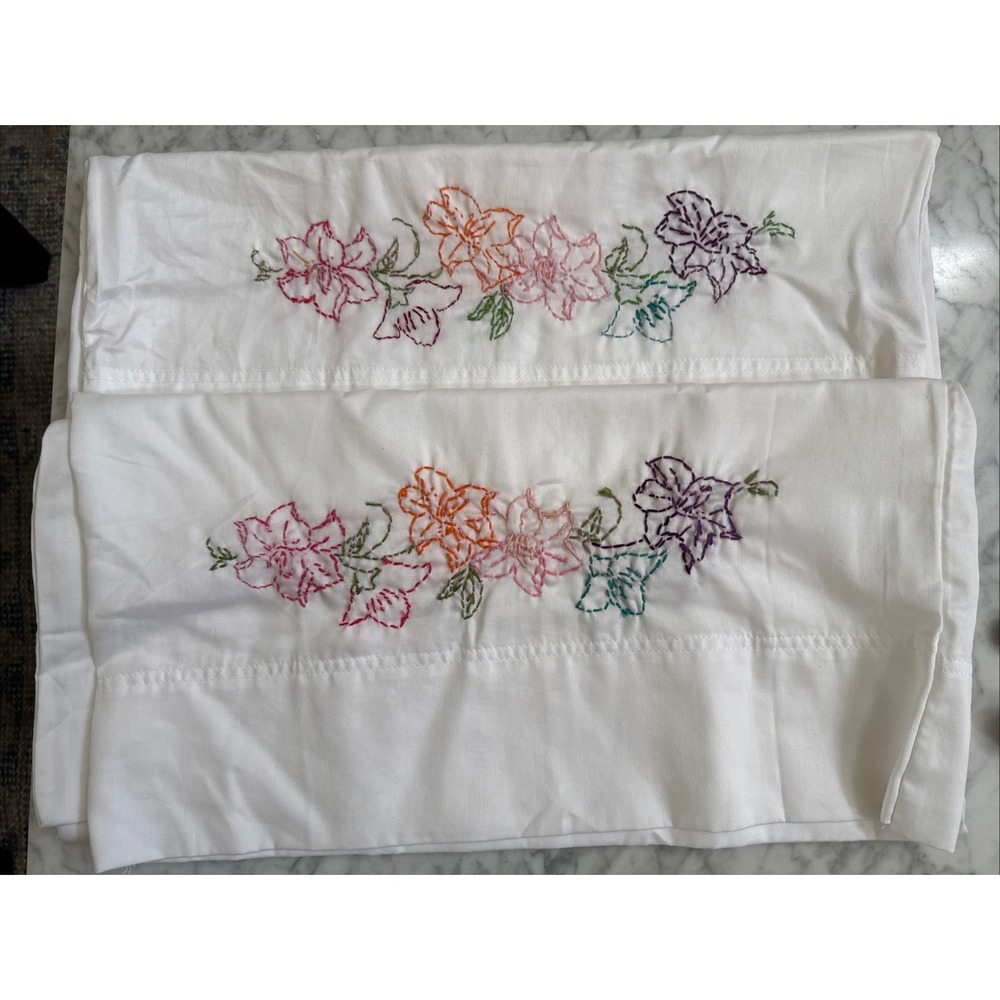 VTG Hand Embroidered White Floral King Size Pillow cases set 2 100% Cotton India